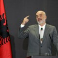 Edi Rama: Čekamo saopštenje Kfora, podržavamo deeskalaciju sukoba