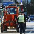 Protest poljoprivrednika: Završena još jedna blokada prilazu autoputu u Novom Sadu