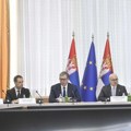 Vučić javno ukorio Vučevića po pitanju prosvetara, oduzeo reč Siniši Malom