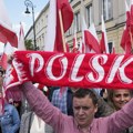 Kandidati za predsednika Poljske istovremeno izveli desetine hiljada ljudi na marševe kroz Varšavu