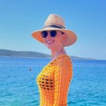 Uhvatila muža u prevari, pa se udala za slavnog voditelja: On usvojio njenog sina, a ovaj skandal joj je obeležio karijeru