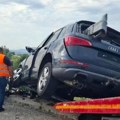 Stravični prizori na mestu nesreće na auto-putu kod Jagodine: Ograda prošla kroz „audi“, vozač i putnik nisu imali nikakve…