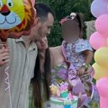 Aleksa Balašević proslavio ćerkin 3. rođendan: Velika torta i dvorište ukrašeno balonima, sve je kao iz bajke