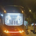 (VIDEO) Član Kreni-promeni: Novi tramvaj iskočio iz šina kod Cvetkove pijace