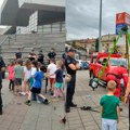 (Foto, video) Dan policije na platou Spensa: Građani mogu da razgledaju opremu i razgovaraju sa policajcima