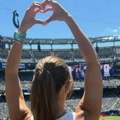 Gledala je večiti derbi: Prelepa novinarka se sada divila golovima Mbapea! (foto)