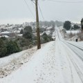 Snežna oluja na Novom Zelandu – zaleđeni putevi, ne saobraćaju autobusi i trajekti