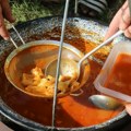 Škembici u Kikindi povezali region: Na Starom jezeru održano sedmi gastro-festival „Škembe fest“ (foto)