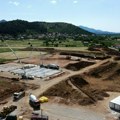 Nova bolnica u Trebinju kao stadion ili silos: Dodikov dolazak i kamen temeljac u senci sumnji i optužbi