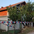 Ovo je kuća u kojoj je dečak (13) ubio vršnjaka: Policija dozvolila prilaz kući u Niškoj Banji, jezivom zločinu…