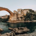 Pre 30 godina srušen simbol Mostara: Snimak rušenja Starog mosta čuvao general HVO?