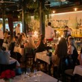 Poznati okupirali Skadarliju! Otvorena bašta najpoznatijeg restorana boemske četvrti