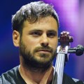 Otkrivamo: Zašto Stjepan Hauser uvek svira bos?
