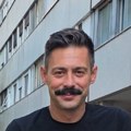 Ovako Milan Vasić uspavljuje sina Despota na ulici: Glumac izašao da prošeta, pa pokazao kakav je tata: Svi oduševljeni
