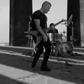 Svetske zvezde se oglasile zbog tragične smrti srpskog muzičara: Užasna vest potresla scenu, javnost u neverici