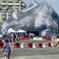 Breg preko Sene: Umetnički projekat umetnika Ži-Era između dve rečne obale u Parizu