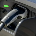 Kupila jeftino polovni električni automobil: Šokirala se kad je videla koliko dometa ima!