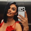 (Foto) Trudnički stomak u prvom planu Anita Stanojlović se utegla u usku crvenu haljinu, ovako izgleda u 8. mesecu trudnoće