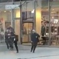 Haos u Nemačkoj: Policija pucala na muškarca, prolaznici sve snimili telefonom (video)