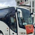 Епархија рашко- призренска: Албанац окачио заставу ОВК на српски аутобус