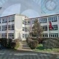 Škola u Vranjskoj Banji u blokadi: Nastavnici tri meseca bez putnih troškova!?