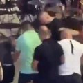 Brutalna makljaža u Ulcinju: Sevale pesnice ispred lokala kod Starog grada: Oborili muškarca na zemlju, pa ga udarali…