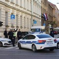 Prve slike haosa u Zagrebu! Ukradenim automobilom vukao policajca, opsadno stanje na ulicama (Foto, video)