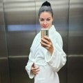 Sanja Kužet u bademantilu, opalila selfi u liftu: Sa mužem uživala za sve pare: "Mama i tata su dobili slobodan vikend"