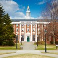 Trump zabranio strancima da studiraju na Harvardu