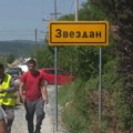 Zaječarci preko noći postali Zvezdanci: Tabla sa nazivom naseljenog mesta pomerena za 2 km