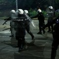 MUP: Policija uhapsila muškarca koji je nepristojnim gestovima remetio javni red tokom protesta u Beogradu
