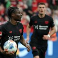 "Šik, šik, šik" pogodi...: Het-trik češkog napadača protiv Lajpciga, velika pobeda Leverkuzena