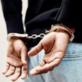 Četiri osobe uhapšene zbog teške krađe: Iz magacina preduzeća odneli građevinski materijal vredan oko 840.000 dinara