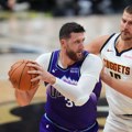 Jokić oduševio majstorijom – delio asistencije, Denver izgubio na startu NBA predsezone