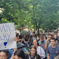 Studenti više fakulteta se pridružili protestu ispred Doma Narodne skupštine