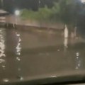Užasne scene u selu kod Leskovca! Poplavljeno više od 20 domaćinstava: Ljudi u mraku - "Majka ne može da izađe iz kuće"