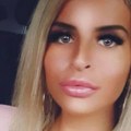 Au, devojko, imaš li ti ogledalo? Prvo je ugradila rogove, a sada je odsekla ovaj deo tela, ljudi na mrežama se krste…