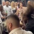 ''Familija u šoku, a bend u transu' Snimak sa svadbe u Vranju zapalio region, gosti se krstili i levom i desnom! (video)