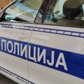 Muškarac opljačkao staricu, zapalio joj kuću i pobegao