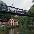 Skokovi sa starog železničkog mosta 16. avgusta u Užicu
