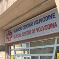 Studenti: Tehničar KCV priveden tokom smene - razlog nepoznat, došlo sedam policajaca