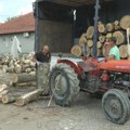 Struganje 600, a cepanje 700 dinara po metru: Branko kupio drva još letos i uštedeo, a evo koje su sada cene