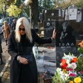 "Često se isplačem, imam svog duhovnika" Jovana Tipšin o estradi i kolegama koje su zaboravile Tomu Zdravkovića