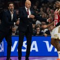 (VIDEO) Obradović priča, Moneke prisluškuje: Dobar je dečko…