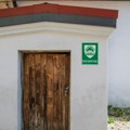 Strah od rata raste! Niču zeleni znakovi za skloništa na zgradama Rige