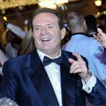 Bogoljub Karić dao Rusima u Knezu 50 €: Presreli ga u centru grada, on ih počastio za rakiju