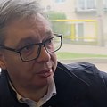 Ništa od šetnje po Nišu: Vučić se vozio gradskim prevozom (video)