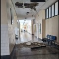 (Foto) Urušio se plafon u beogradskoj osnovnoj školi: Niko nije povređen, taj deo zatvoren, građevinski inspektori odmah…