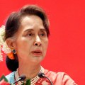 Бивша лидерка Мјанмара Аунг Сан Су Ћи поново добила смањење казне