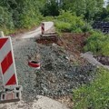Pokrenuto užasno klizište na loklanom putu kod Čačka, meštani u strahu za bezbednost